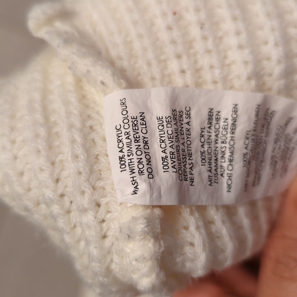 Boohoo | Vneck Sweater - Picture 3 of 3